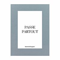 CREMEFARVET PASSEPARTOUT
